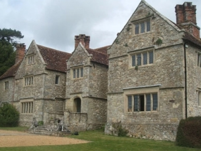 Arretton Manor